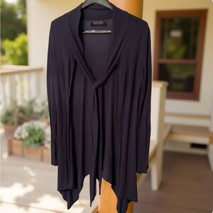 Beautiful ZARA Cardi in navy blue size M in excellent condition! 💕